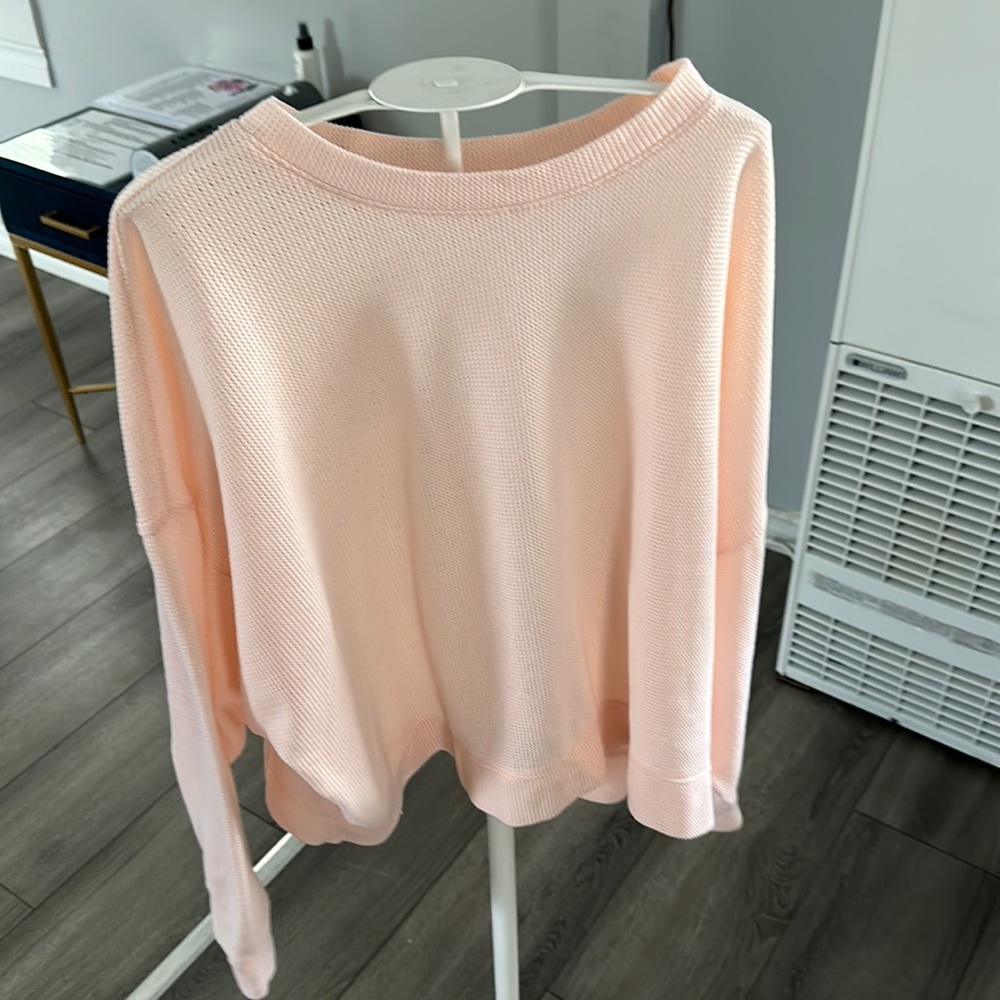 Under Armour size Small work out top